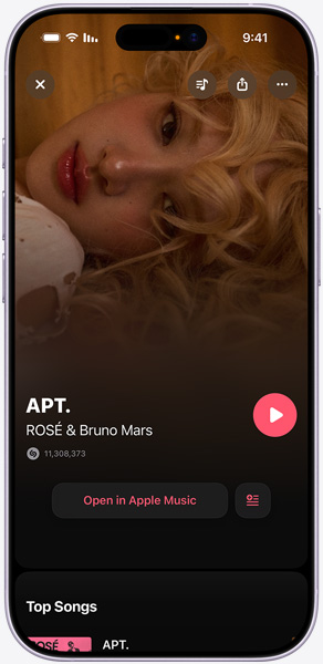 شاشة iPhone تعرض أغنية "APT" غناء ROSÉ وBruno Mars، ما يشير إلى تعرّف Shazam على الأغنية