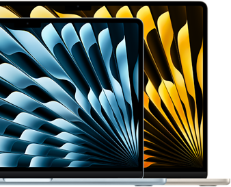 صورة لجهازي MacBook Air توضح مقاس شاشة كل واحد منهما: 13.6 إنش و15.3 إنش قطرياً