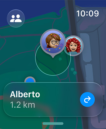 Screen showing the FindMy app to get the location of a person.