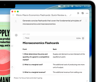 Obrazovka MacBooku Air s ukážkou použitia Nástrojov na písanie s Apple Intelligence pri vytváraní výukových kartičiek o mikroekonómii a makroekonómii