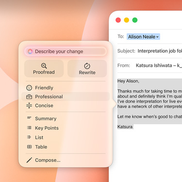Un correo electrónico empresarial con un menú de Apple Intelligence.